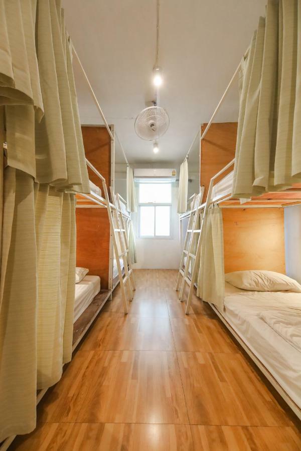Sook Cafe And Youth Hostel Chiang Rai Esterno foto